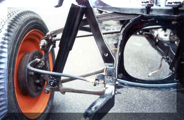 Chassis-3_2.jpg (50691 byte)