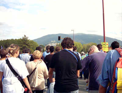 12102003 (14).JPG (210699 byte)