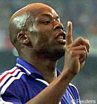 Foto: Wiltord festeggia l'insperato pareggio