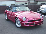 1996 Very rare collectible ROVER MG RV8 V8 engine open top model