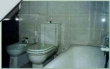 bathroom.jpg (5189 byte)