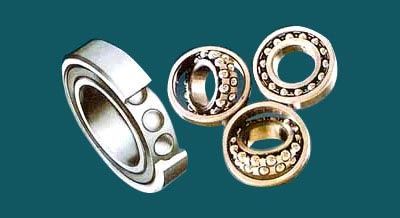 Self-aligning ball bearings