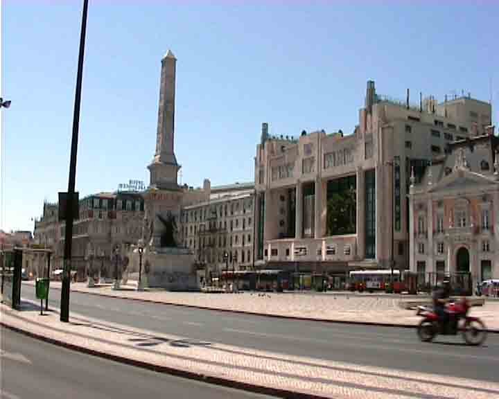 Lisbon dvd video - Restauradores is another square in the central part of Lisbon.
