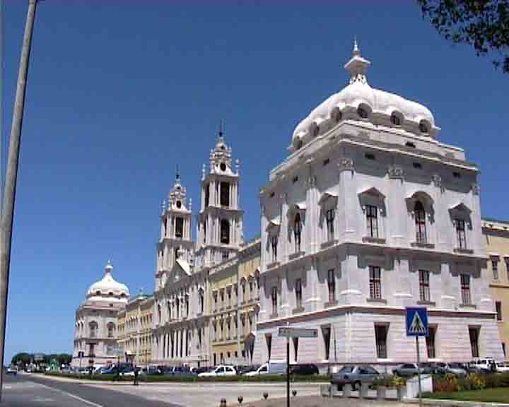 There are few seaside resorts in the world like those of Portugal.