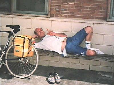 El Ma�o descansando. 22 Kb.