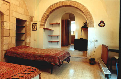 The House provides several bedrooms making possible to confortably accommodate up to 10 people
