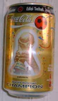 A101. Limited Edition Coca-Cola Can for Worldcup Football 2002. Lovely looking in Gold Color Background and Red Footbal