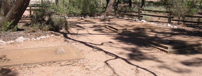 The other 4 graves