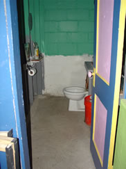 Mantis Gallery bathroom 2004