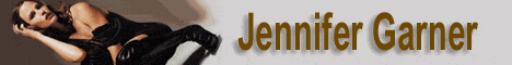 Jennifer Garner, who has catapulted into stardom with her lead role on the series Alias has come a long way from her birthplace of Houston, Texas. Eternelle compagne des super-hros de chair et de cuir/latex, la nuit devient le moment pour Jennifer Garner allias Elektra dendosser sa tenue sexy... Elektra, superbe petite jeunette matrisant les arts martiaux et naimant pas les sacs de sable, sans pouvoir mais nanmoins capable de sauter de toit en toit pour rosser elle-aussi la vermine.