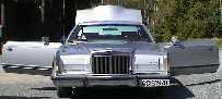1978 Mark V with doors open (74 kb)