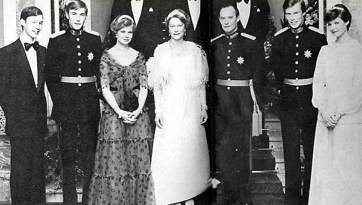 The whole luxembourg family at the 25 anniversary of Jean and Josephine-Charlotte