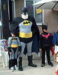 batparty1.jpg (42084 bytes)