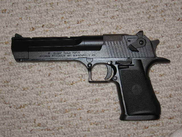Desert Eagle .50AE.JPG (51769 bytes)