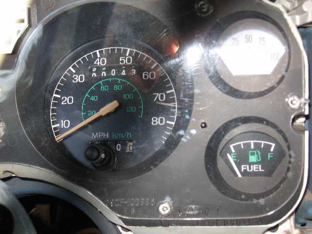 Mustang - Instrument Cluster Right.JPG (1132141 bytes)