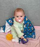 20050311_13b-EmilyGraceHiggins-8mo_greenvelvetoutfit_fromGrandmaBrendaHaroldsen-PulleddownBackdrop.jpg