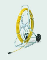 Pipe detector for non-metallic pipe lines