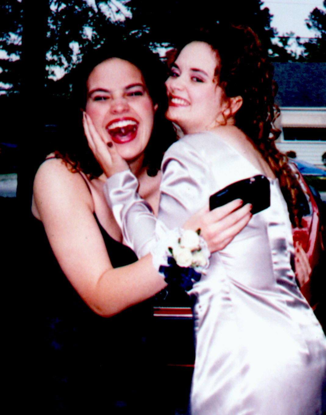 Carly and Jess do the Prom