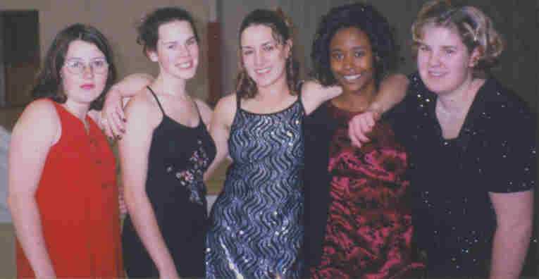 christmas_dance.jpg - 18125 Bytes