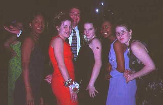 joe_women.jpg - 25195 Bytes