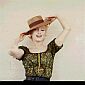 copyright  2001 The Archives of Milton H. Greene. All Rights Reserved.