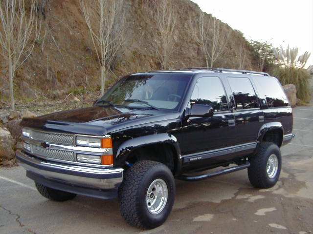 /user/liftedtahoe.jpg