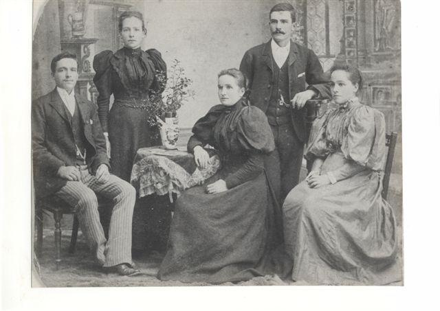 5 children of Mary and Lewis Crowl