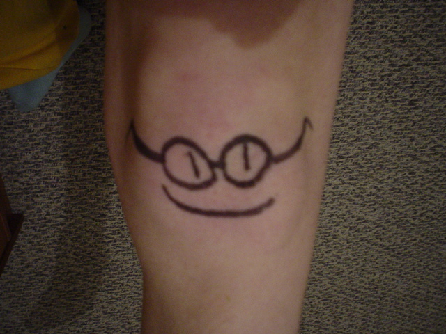 And ye, doth Frances' knee spake to thy guests in a knee and spaking manner