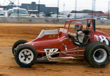 picture of dirt track racing