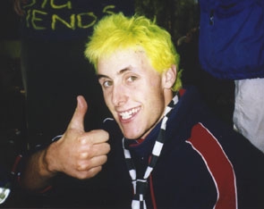 Mickothumbsup.jpg (45426 bytes)