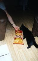 Miiru eat snacks