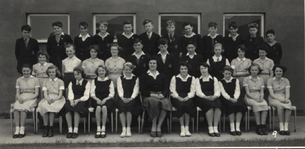 Form 2M Mrs. Moss 1959/60
