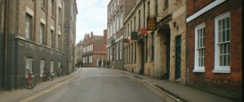 Narrow Footpaths
