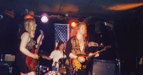 MOSES playing Acme Underground, NYC...6/19/02