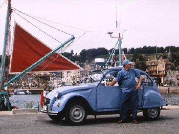 Camping au milieu des 2cv