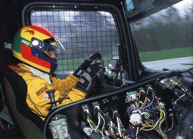 photo racetruck2.jpg  99KB  MB Racetruck Interior