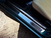 Unique "Lantis" badged door sills in Dogo's car..