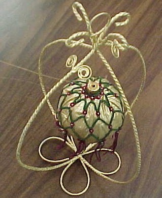 emileeball.jpg (44221 bytes)