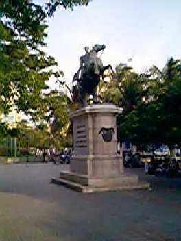 /user/estatua.jpg