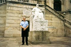 En casa de Menndez y Pelayo, 1995