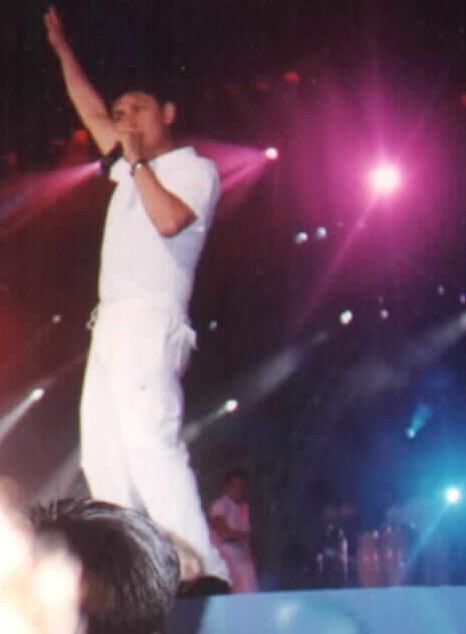 PRESENTACION EN ACAFEST 2000 