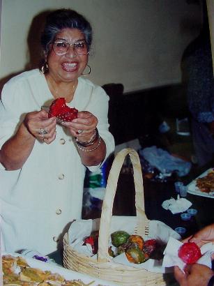 marilupe.jpg (22018 bytes)