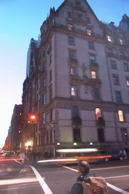 Central_Park-the_building_where_John_was_assassinated_20yea_ago.jpg