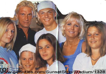 aw! a happy family :)