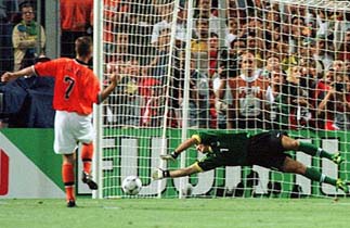 taffarel saves from ronald de boer