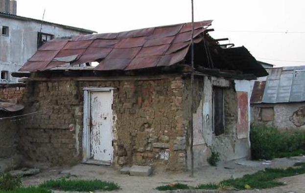 Skromn jednoizbov domek za panelkom. Kliknutm sa obrzok zv!