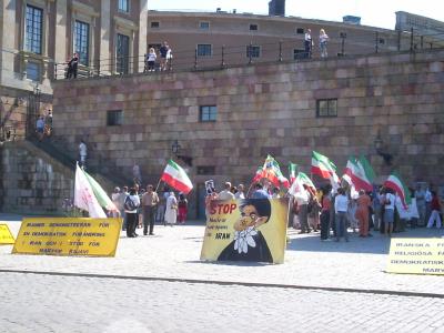 Demonstration by Iranian exiles