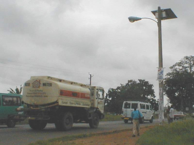 Roadside scene, Accra 