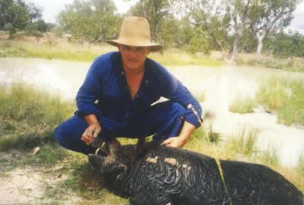 pig hunting, hog hunting, baying dog, bay dog, national parks, cape york, lockhart river, pig dog, hunting, dog, pig, hog, river, baying