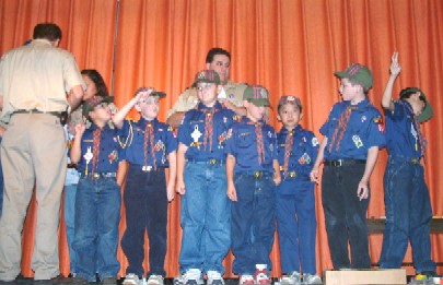 Den 2 receives their awards